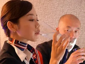 Chồng ngu ngục để Cô vợ đi cắm trại với hàng xóm
