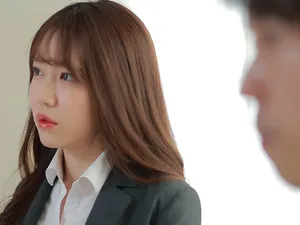 Bà vợ già lẳng lơ đeo chuỗi hạt và xuất tinh vào tôi và bảo tôi nhét mạnh vào và quan hệ thật mạnh. Thật sự rất thú vị.