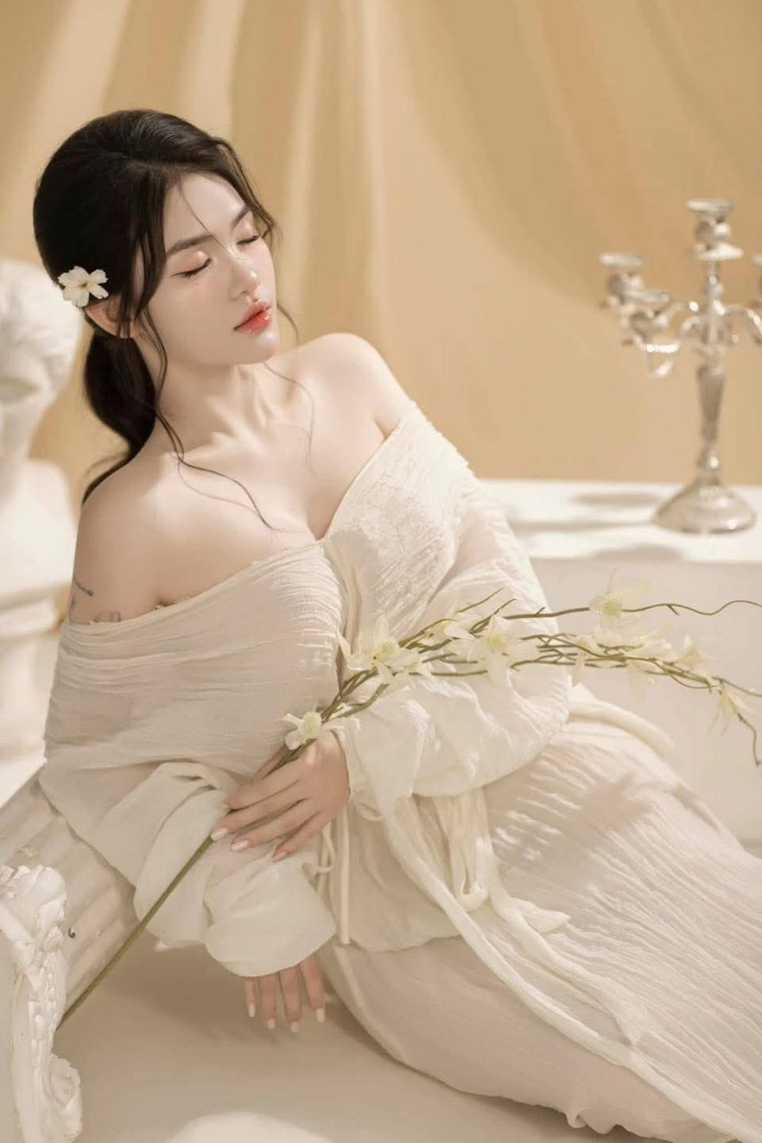 Chú chuốc thuốc kích dục nện cháu gái vì ghen khi biết cháu có người yêu